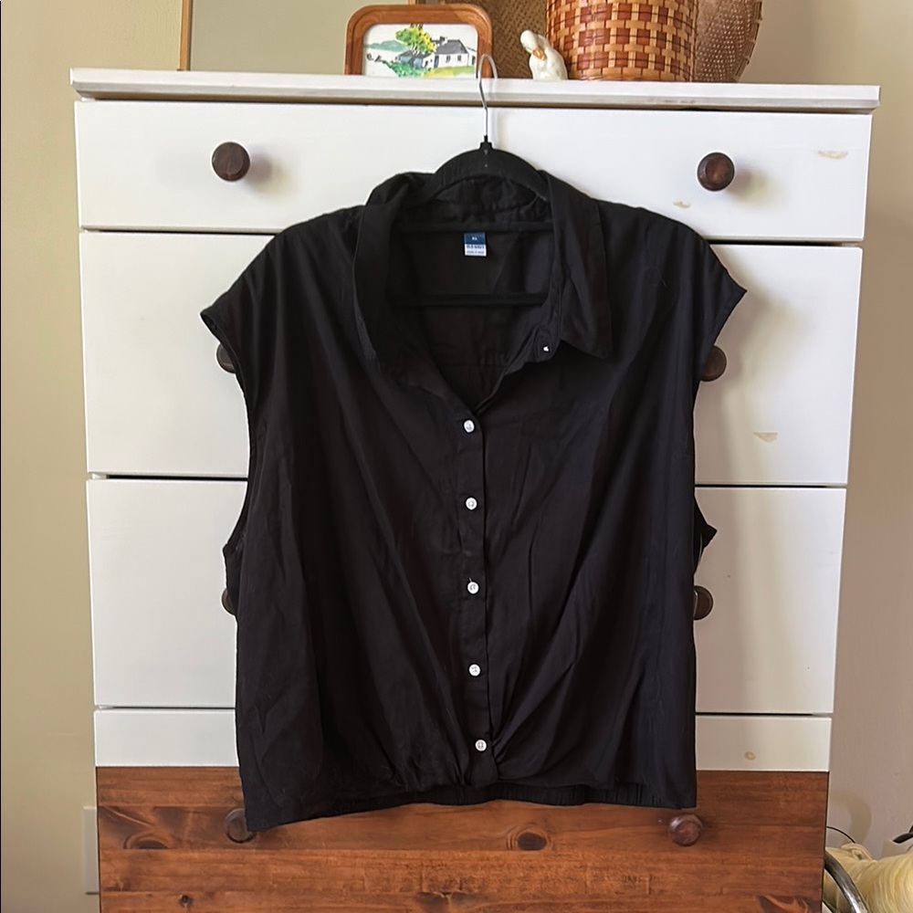 Old Navy Black Cap Sleeve Button Down Shirt